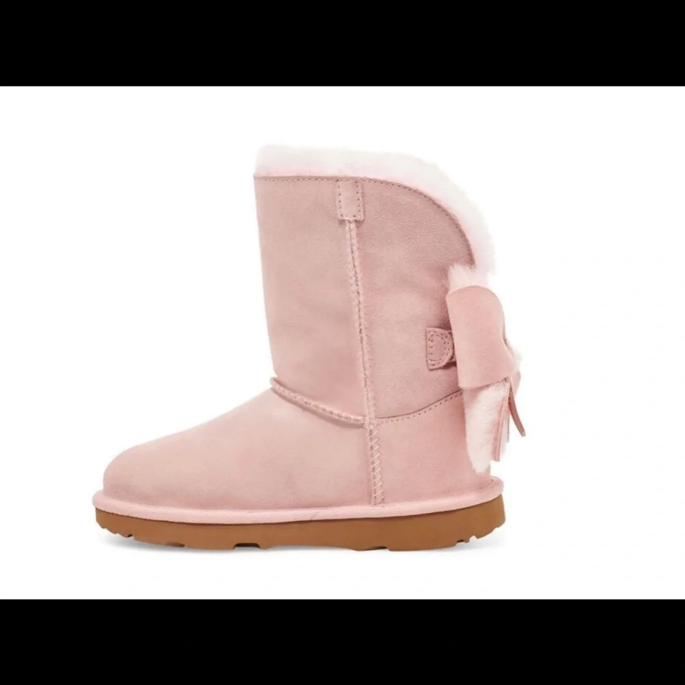 NEW UGG Classic Mini II Cuffed Bow Boot. - Picture 1 of 6
